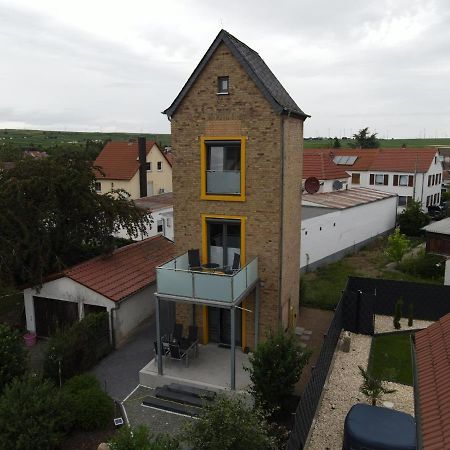 Station1 Villa Westhofen Buitenkant foto
