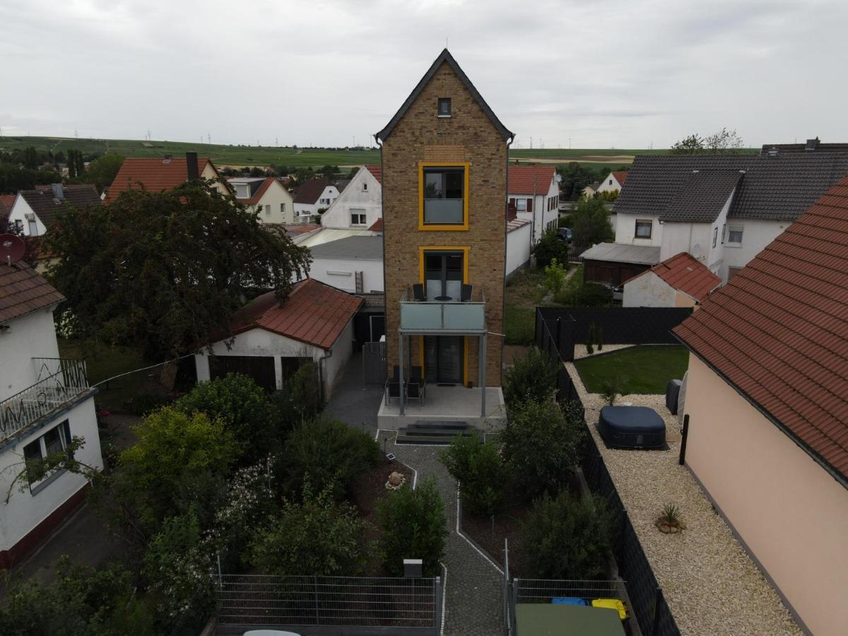 Station1 Villa Westhofen Buitenkant foto